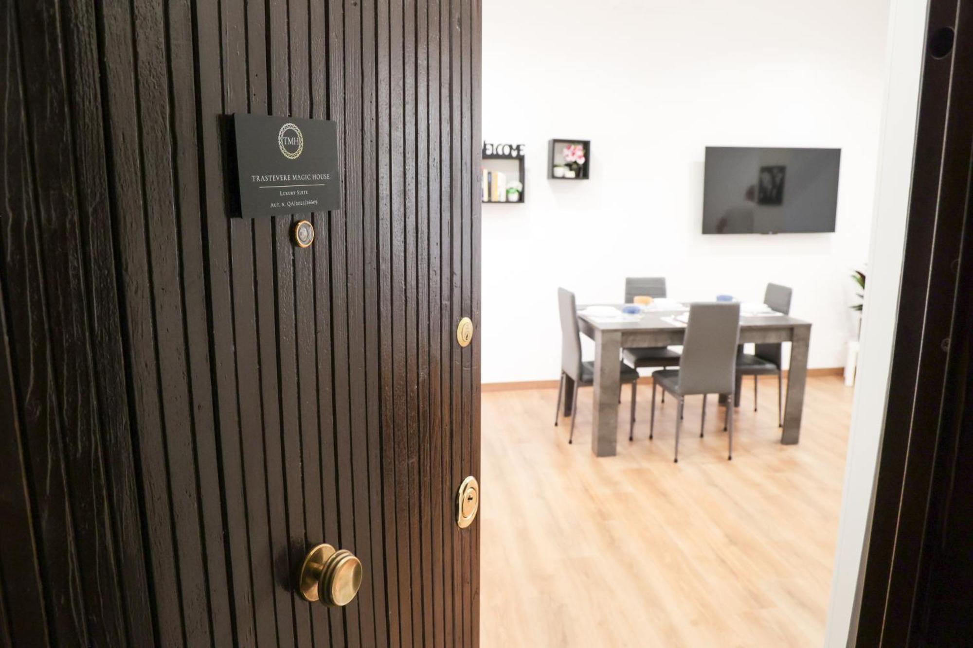 Trastevere Magic House Luxury Suite Рим Экстерьер фото